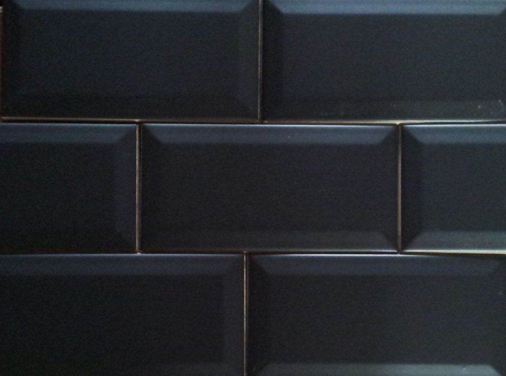 Кафель кабанчик черный