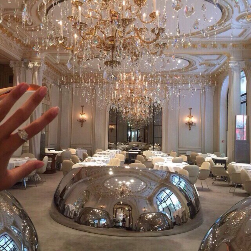 Мерседес Бенц ф 700