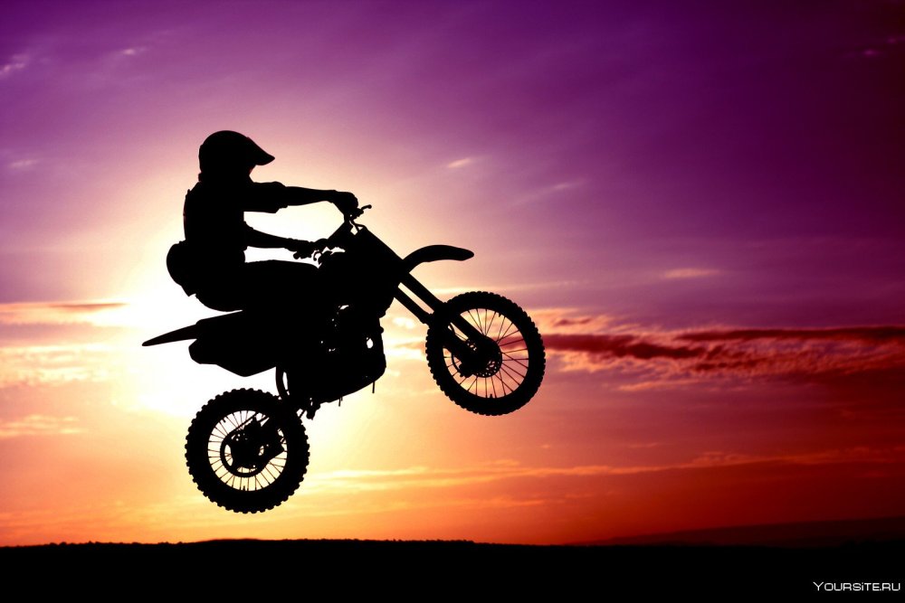 Мотокросс на закате
