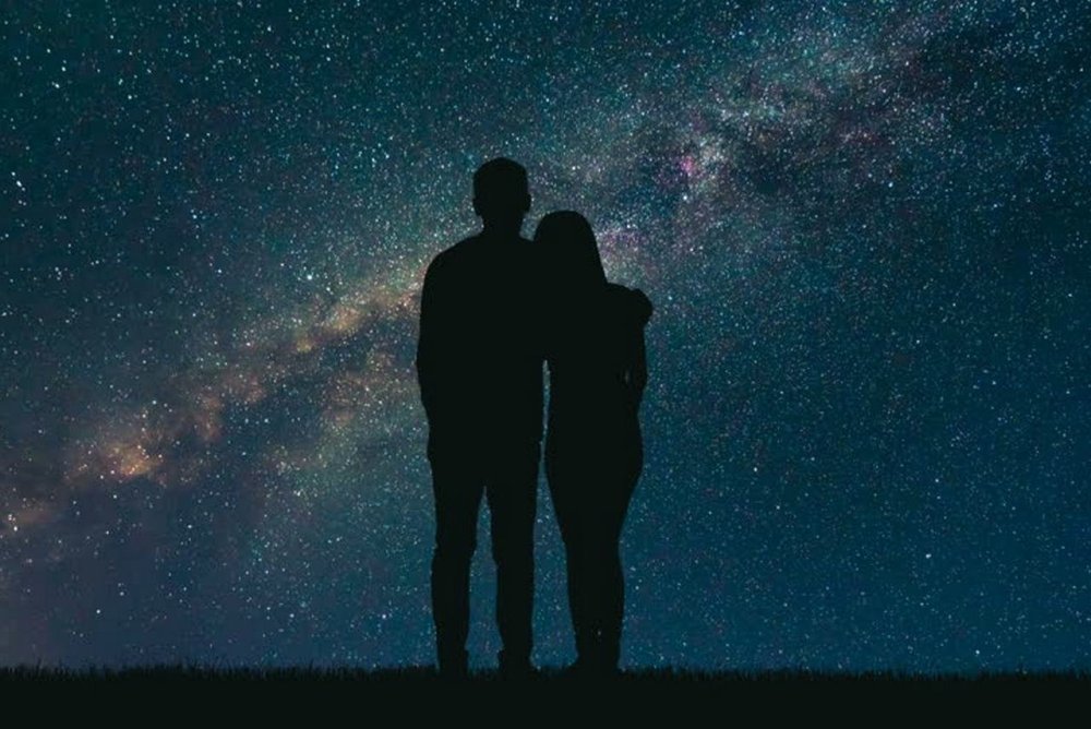Влюбленные под звездами