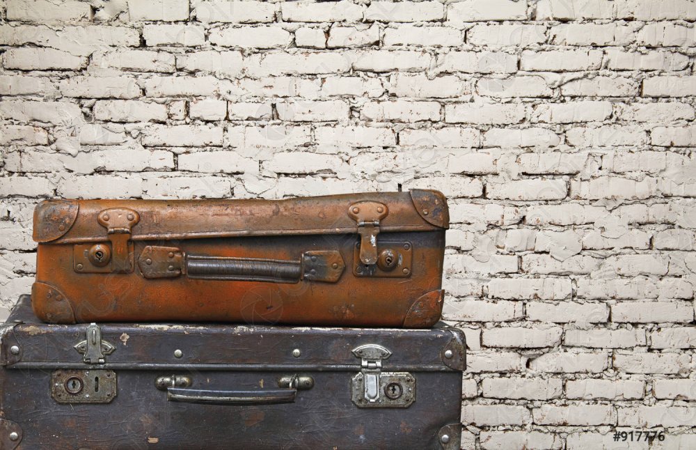 Старинный чемодан