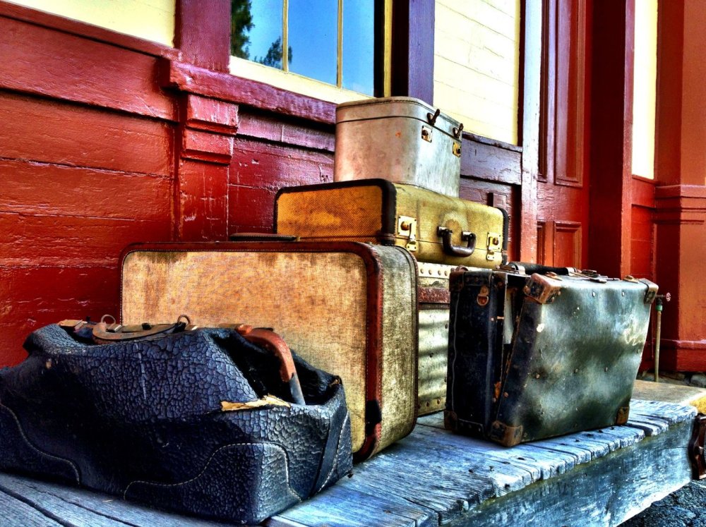 Чемодан винтажный арт