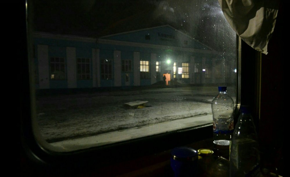 Вид из поезда ночью