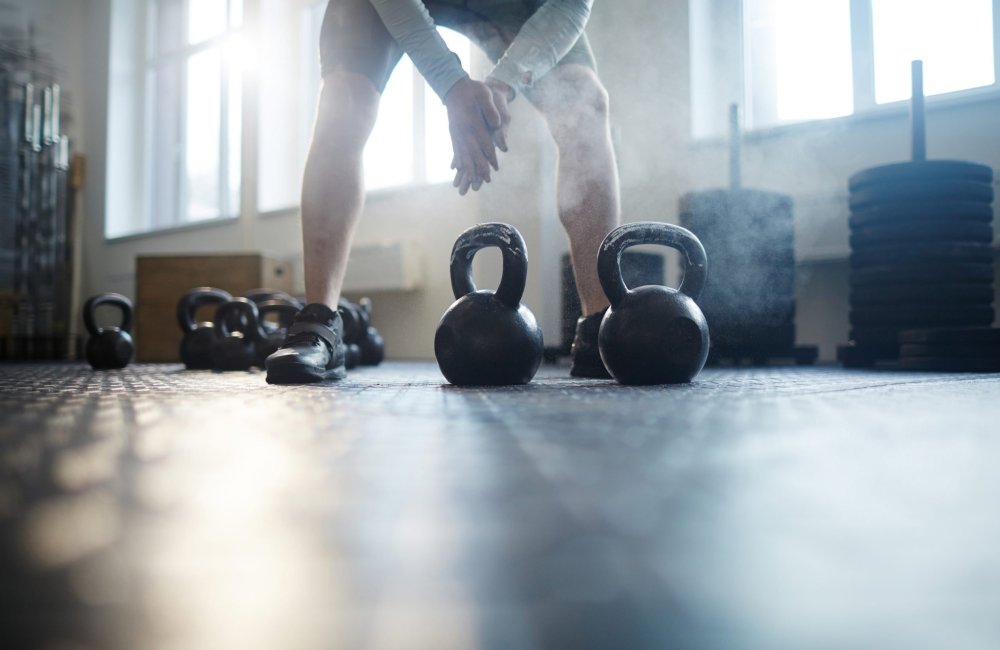 Гиря в руке