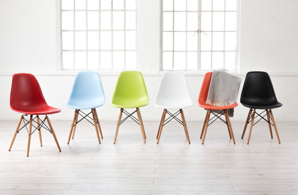 Свалка стульев