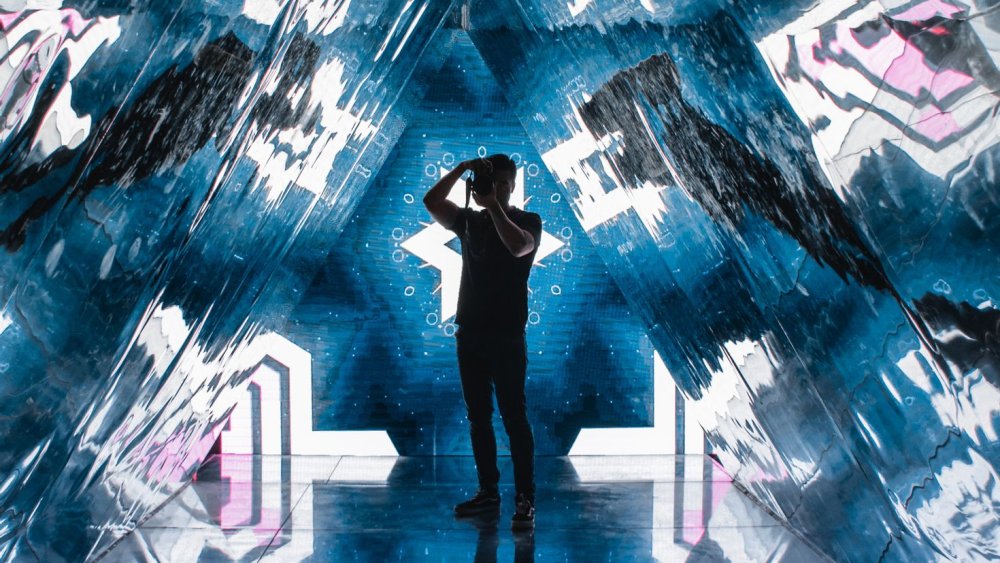 Зеркальная комната