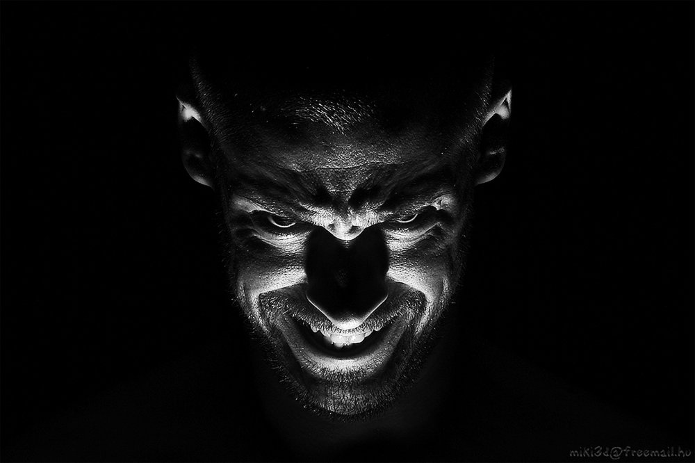 Аватарки на черном фоне