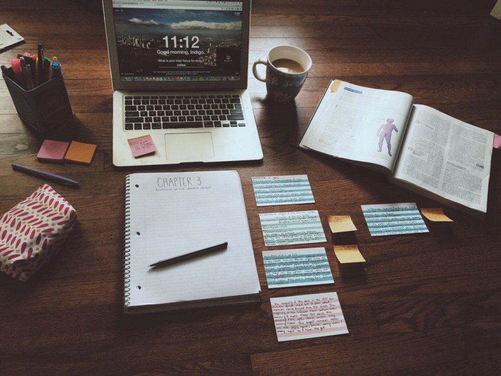 Медаль в руке