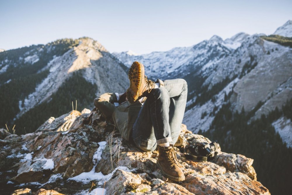 Парень на горе