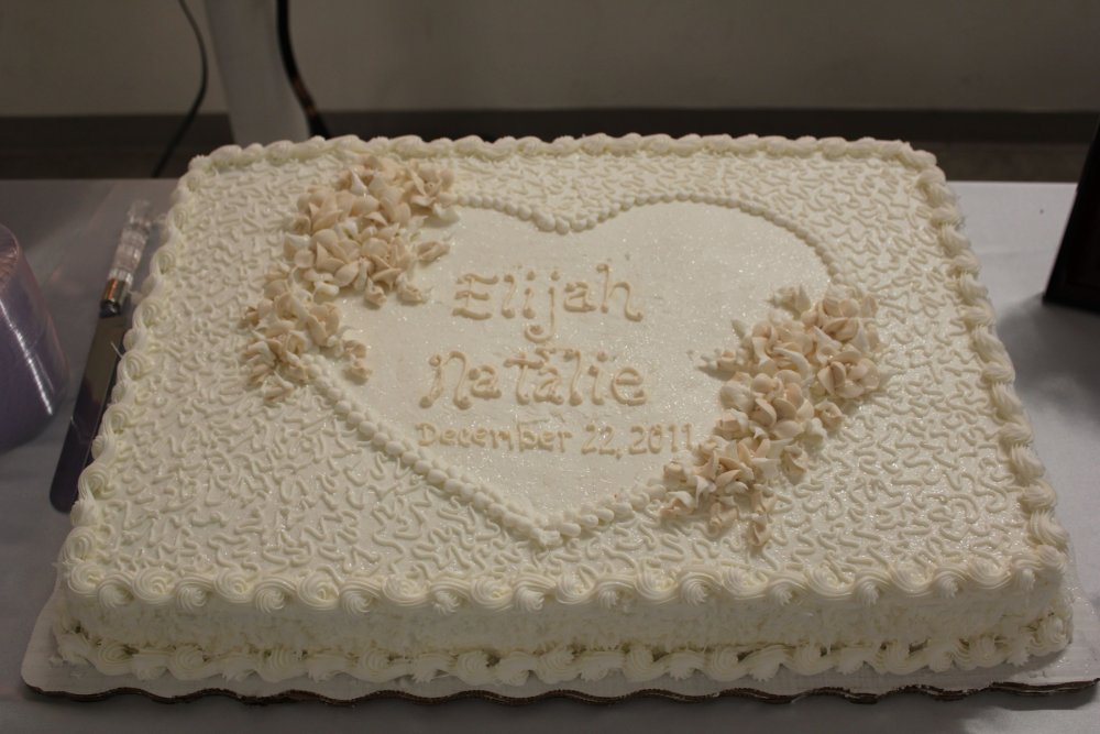 Торт прямоугольный белый