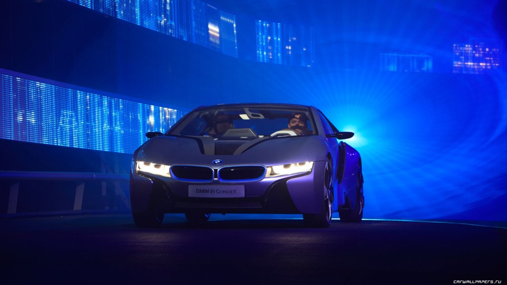 BMW i8 неоновая