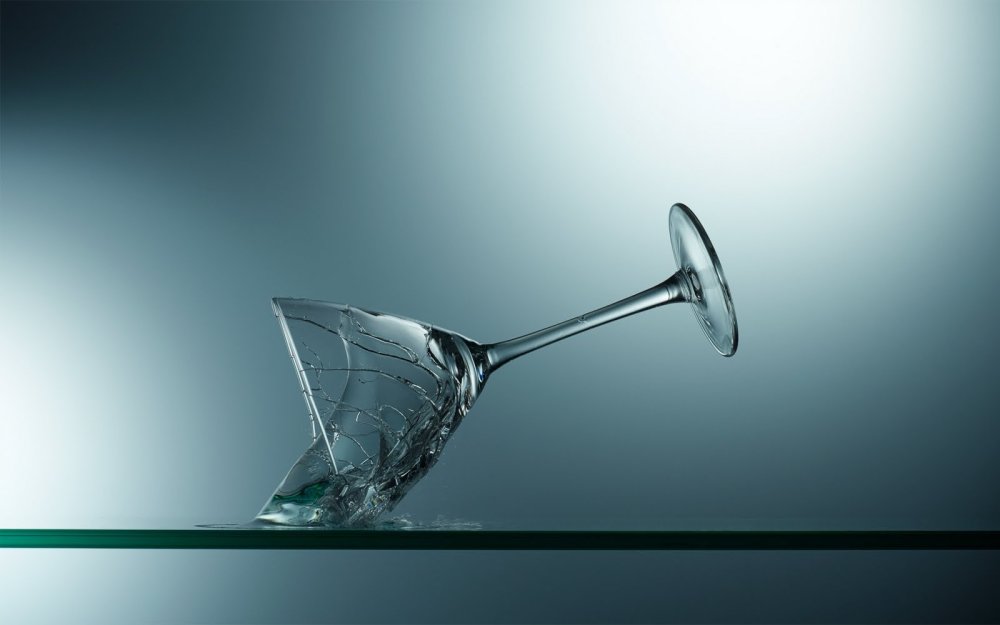 Разбитый стакан