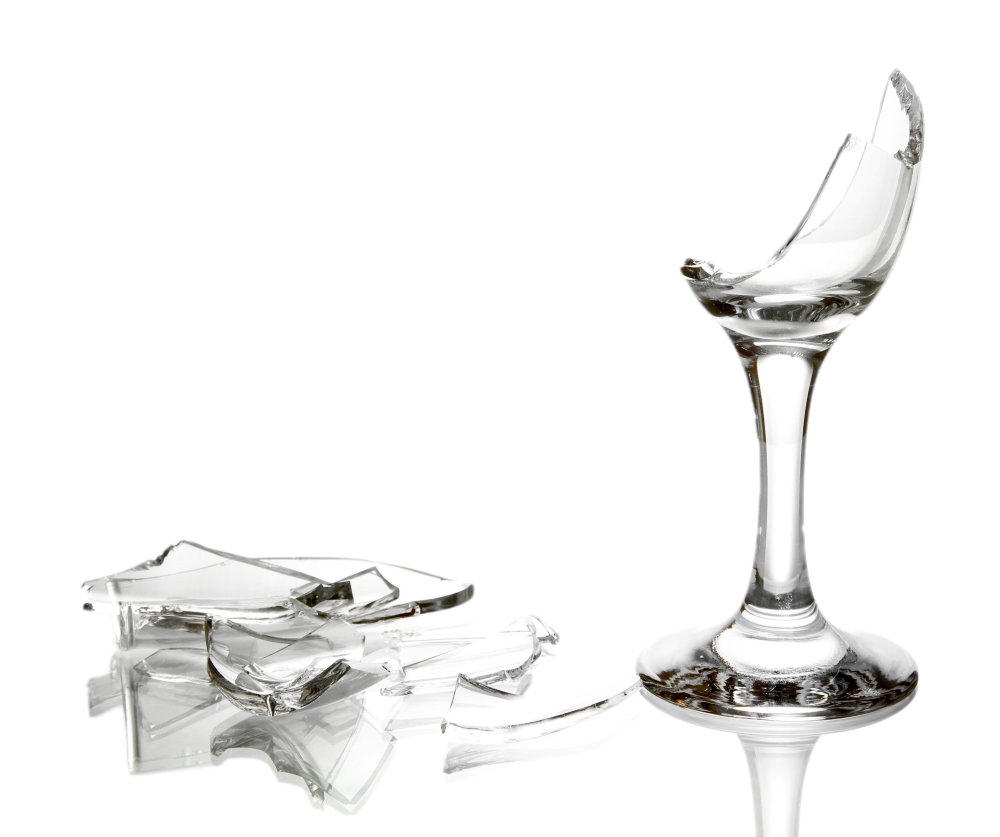 Опрокинутый бокал