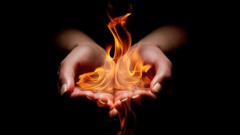 Пламя на ладони
