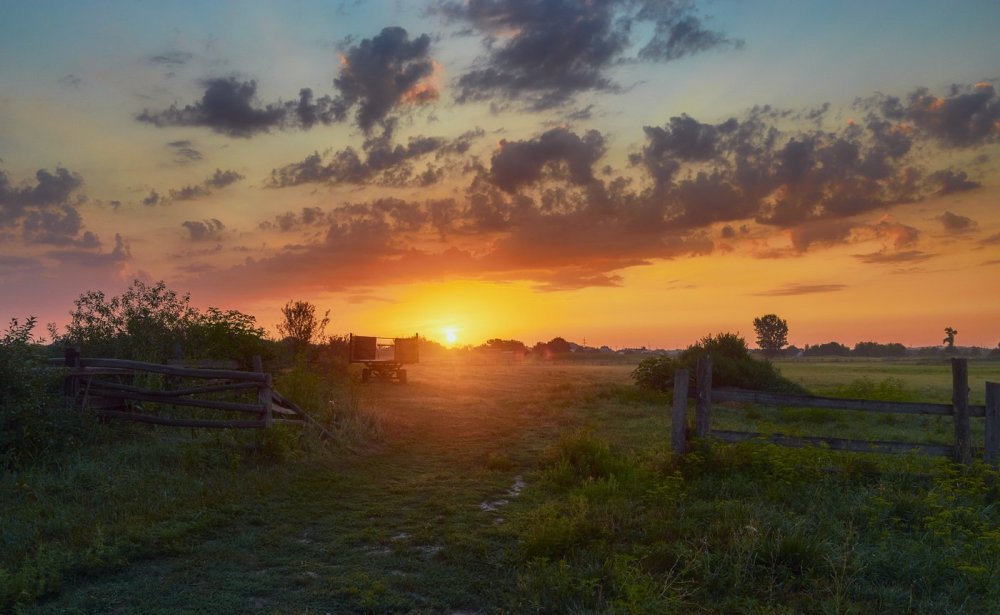Рассвет в деревне