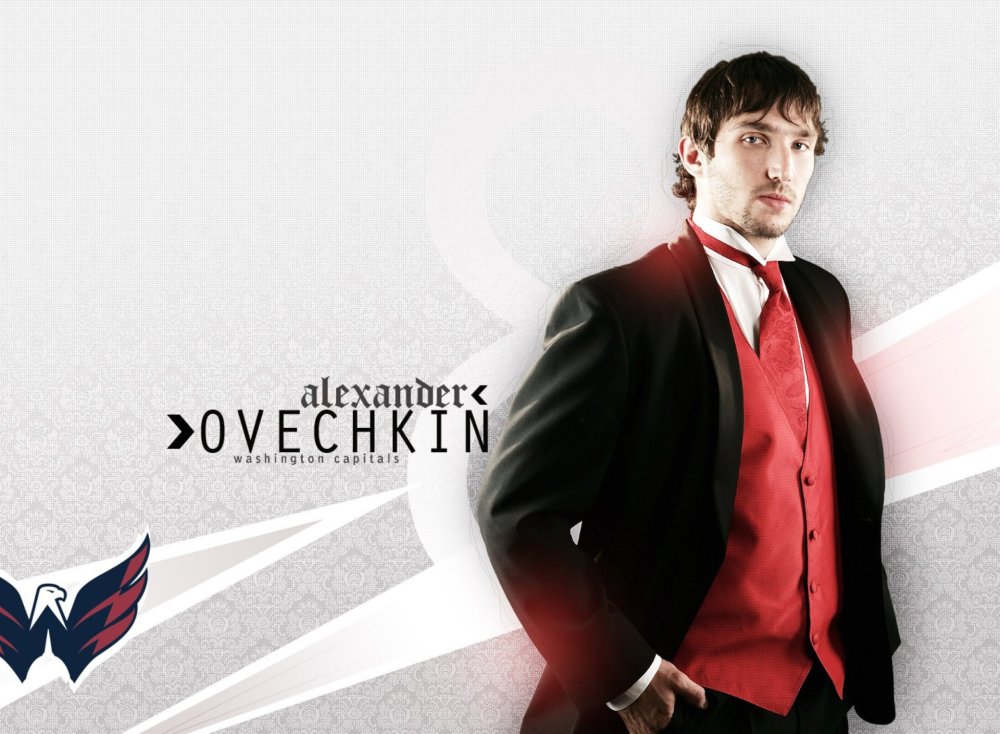 Александр Овечкин на белом фоне