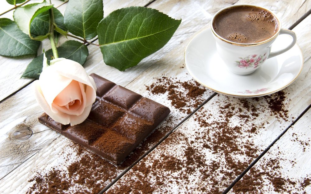 Кофе и черный шоколад