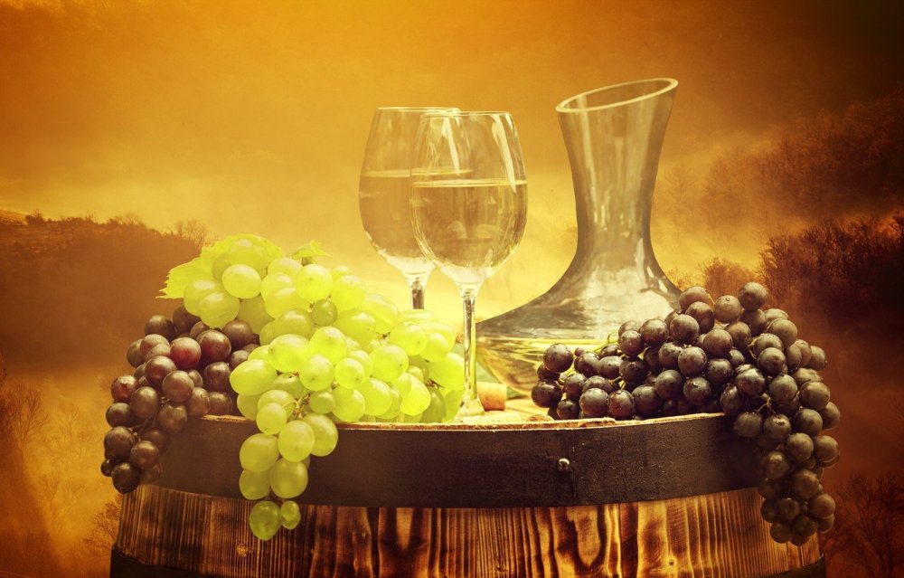 Вино и фрукты
