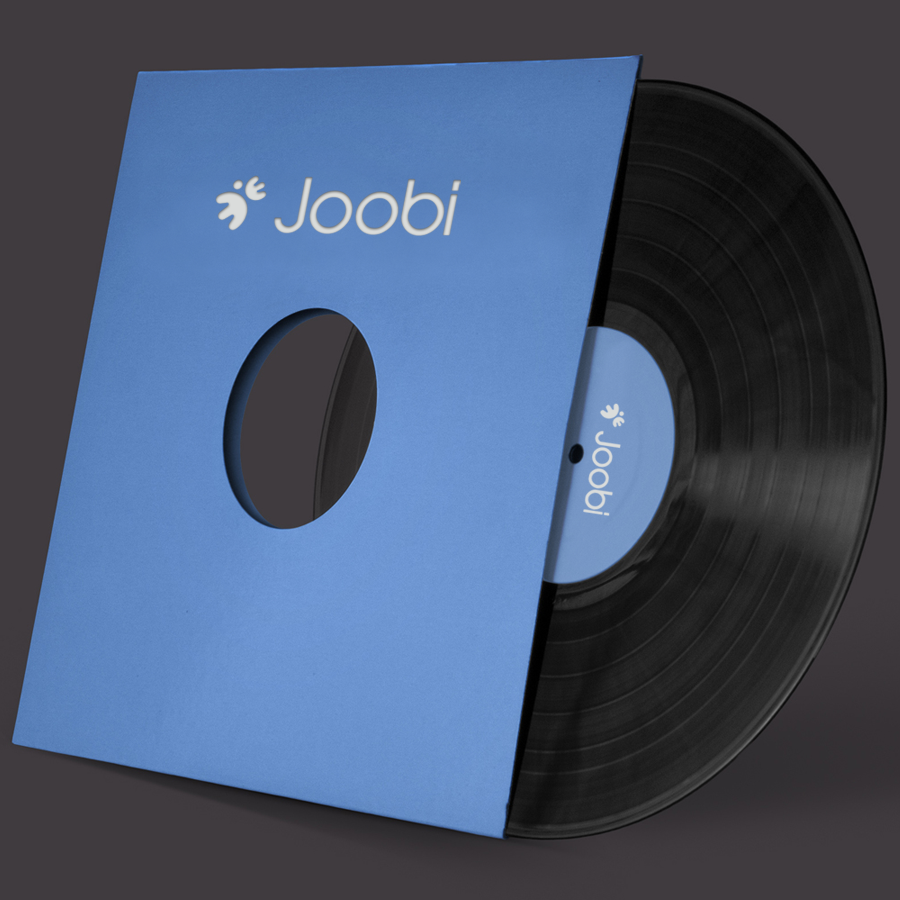 Виниловый диск в коробке