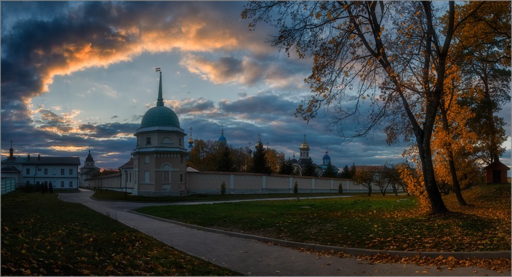 Оптина пустынь арка