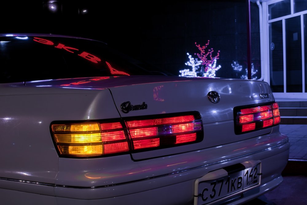 Тойота Марк 2 неон