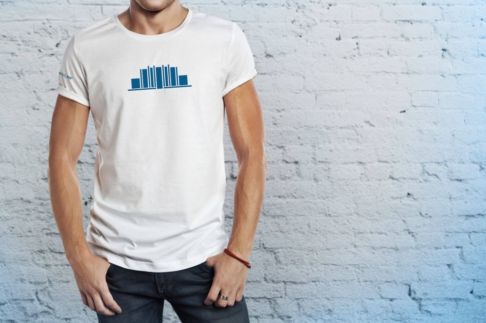 Белая футболка спереди и сзади