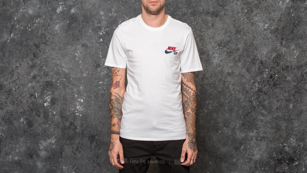 Белая футболка женская