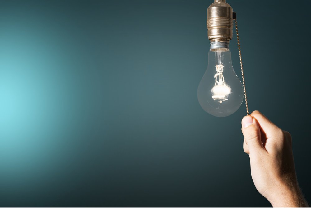 Горящая лампочка