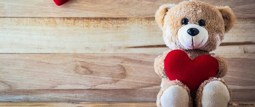 Грустный плюшевый медведь