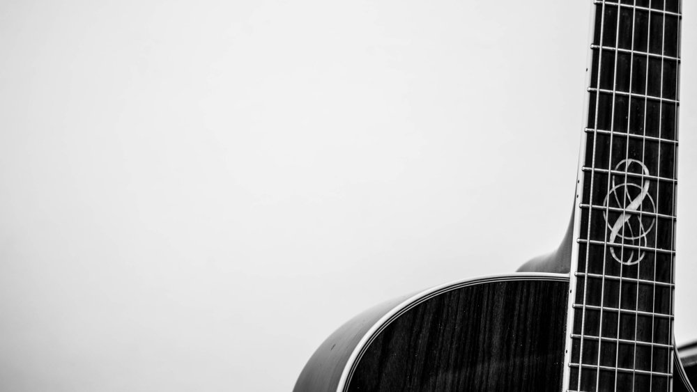 Сломанная гитара