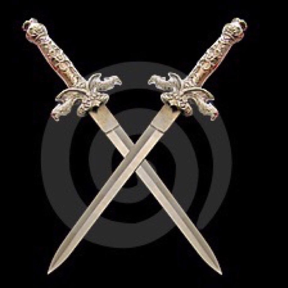 Тату крест с короной