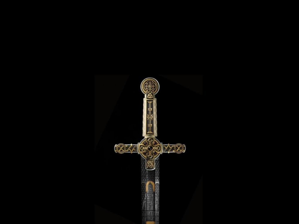 Меч на темном фоне