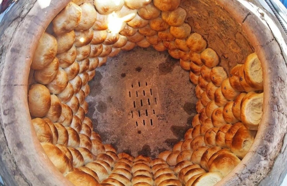 Тандыр лепешки в тандыре