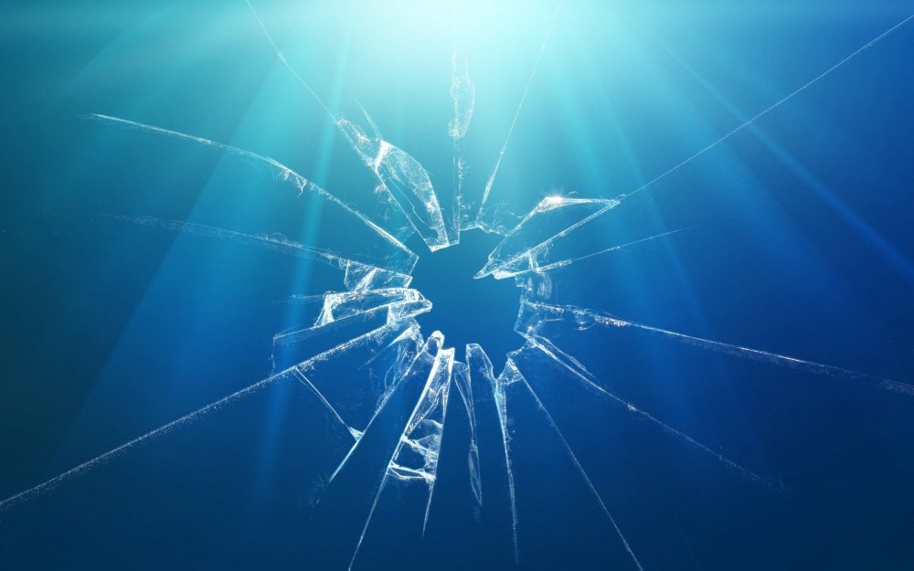 Трещина на телевизоре