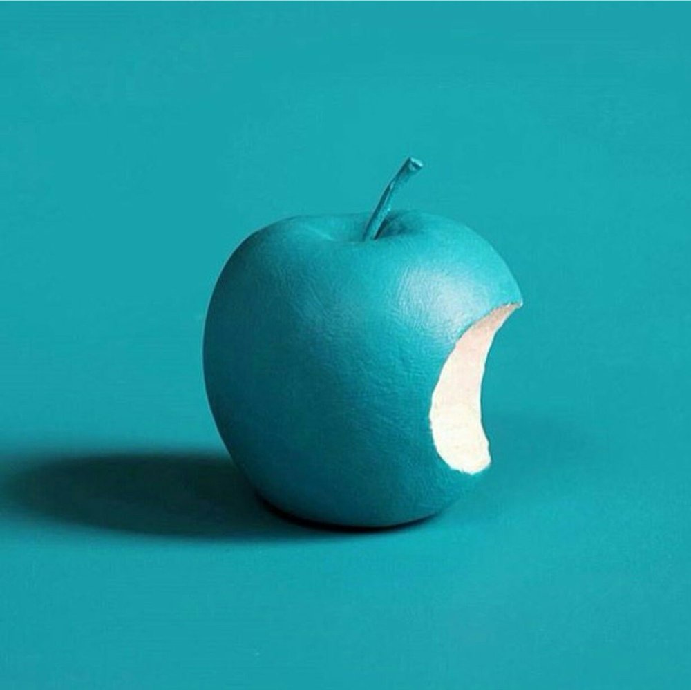Голубое яблоко