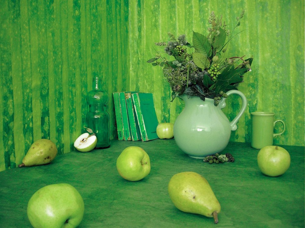 Натюрморт в зеленых тонах