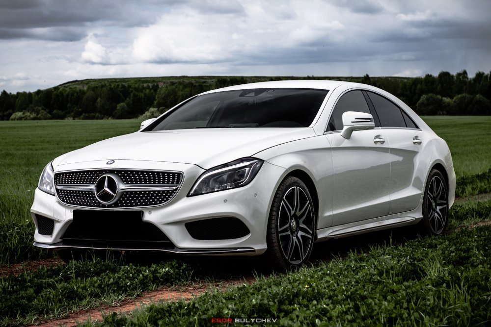 Мерседес банан CLS 2017 белый