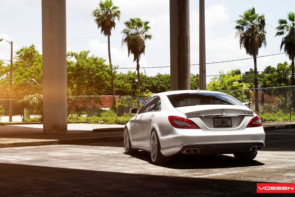 Мерседес-Бенц CLS HD 720