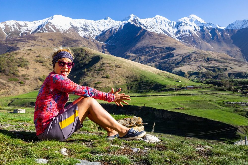 Горы Осетии туристы