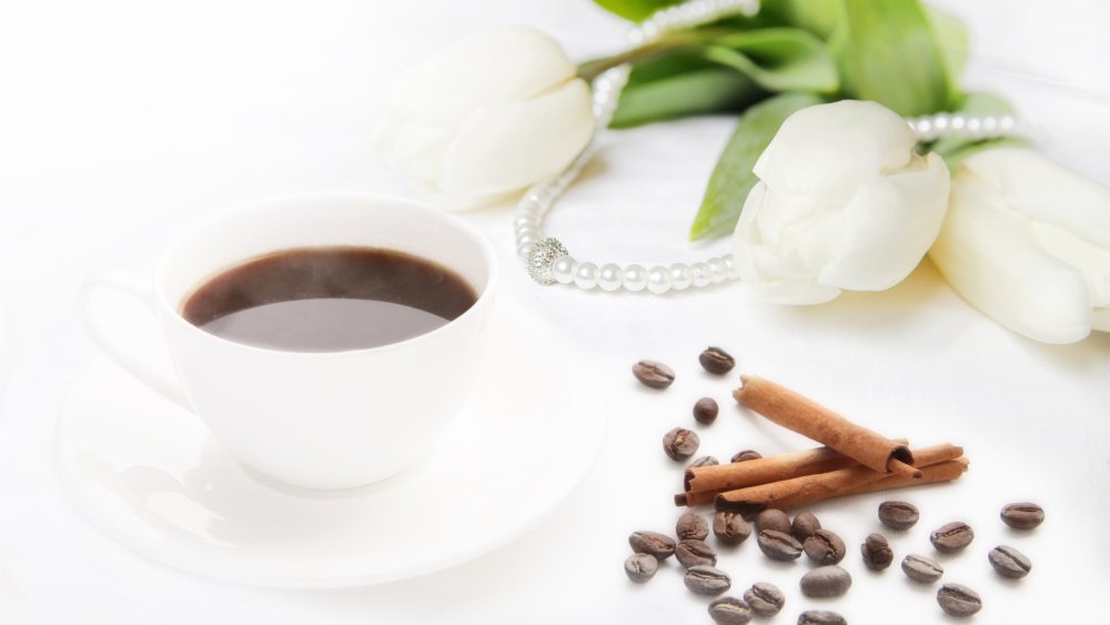 Коричневый коллаж