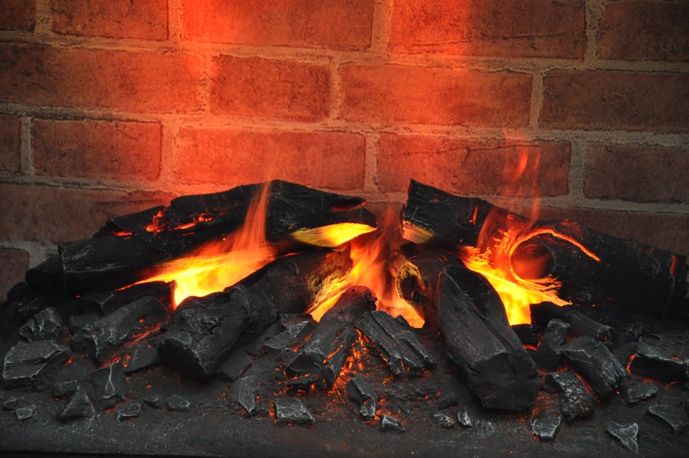 Огонь в камине