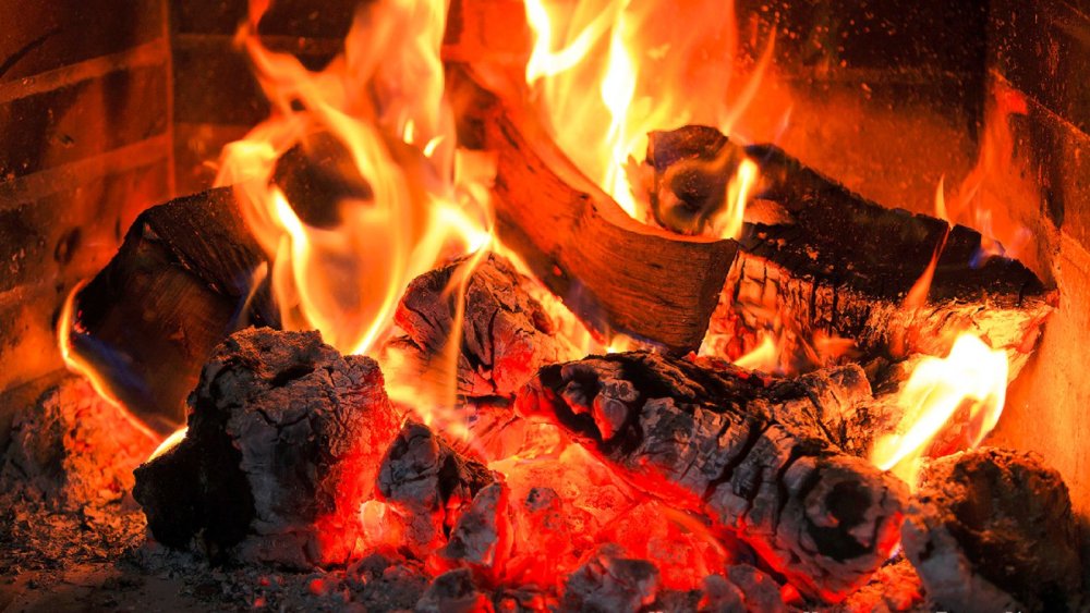 Горящий уголь