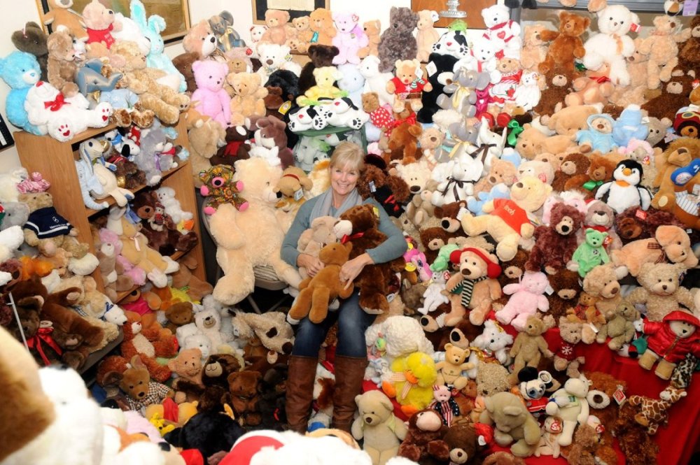 Очень много мягких игрушек