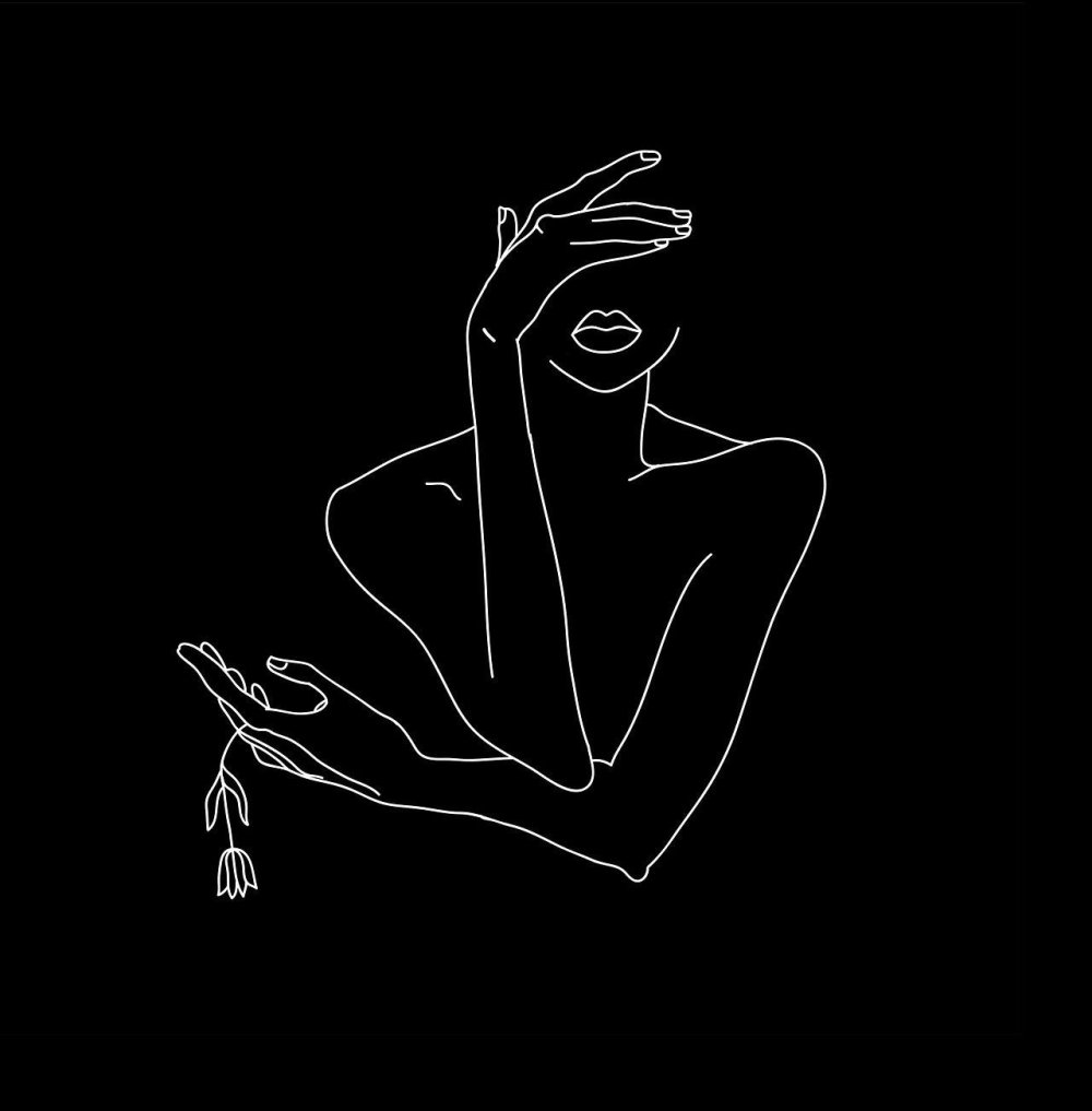 Человек на темном фоне