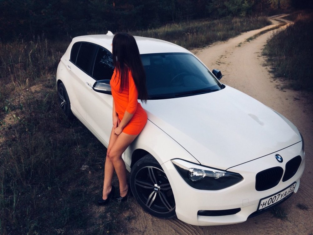 БМВ м5 с красными фарами