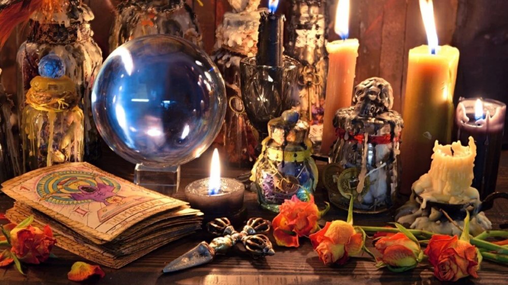 Магический шар и свечи