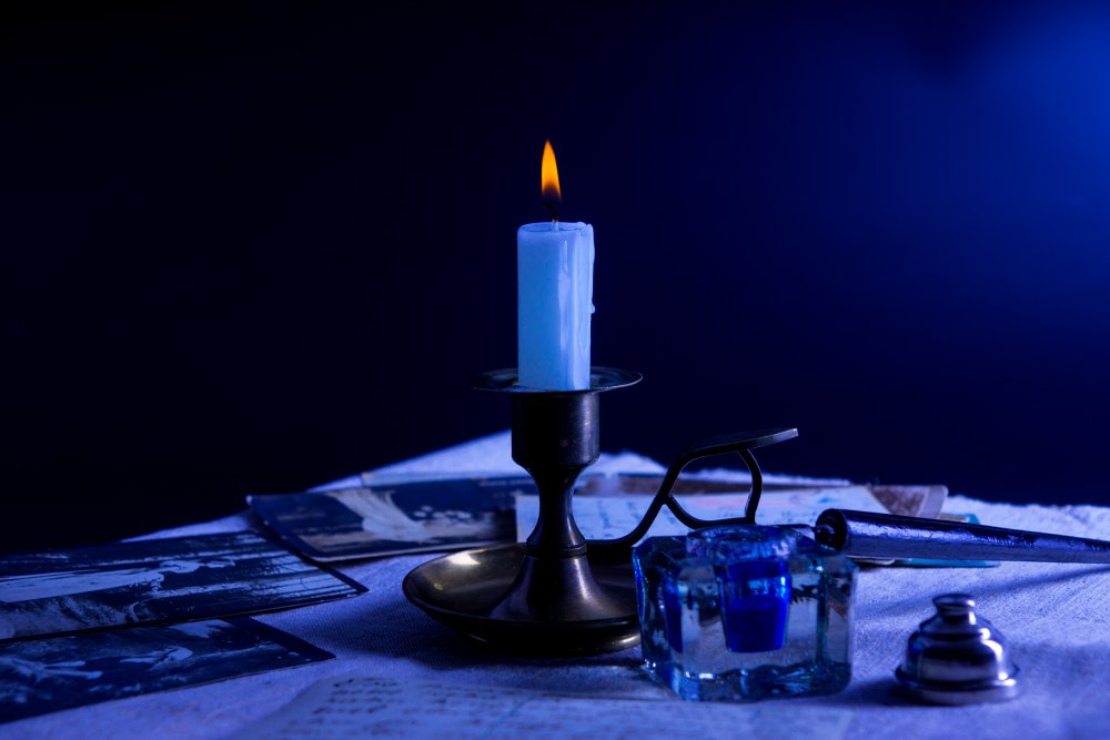 Алтарь со свечами