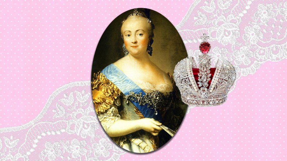 Китайская девушка с мечом