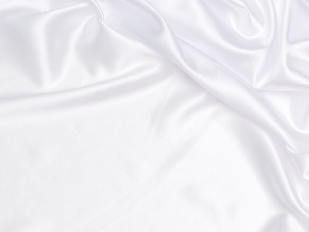 Белые атласные обои