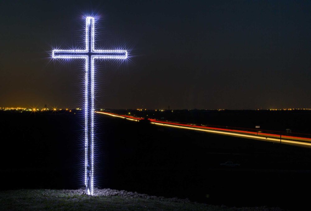 Крест из света